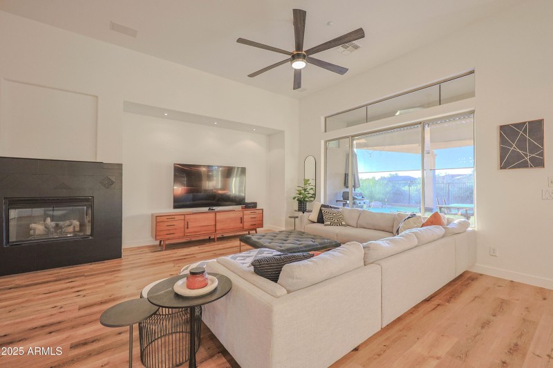 40704 N BELL MEADOW TRL