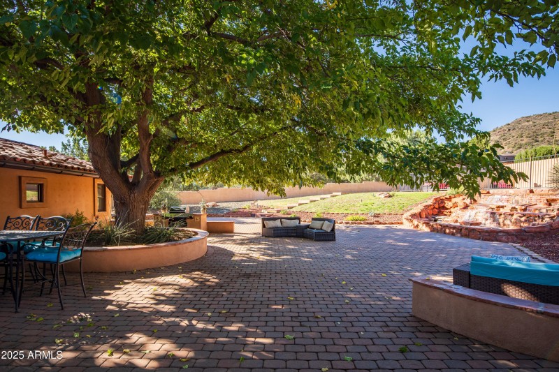 JL_105ViaDelViento-exteriors-13