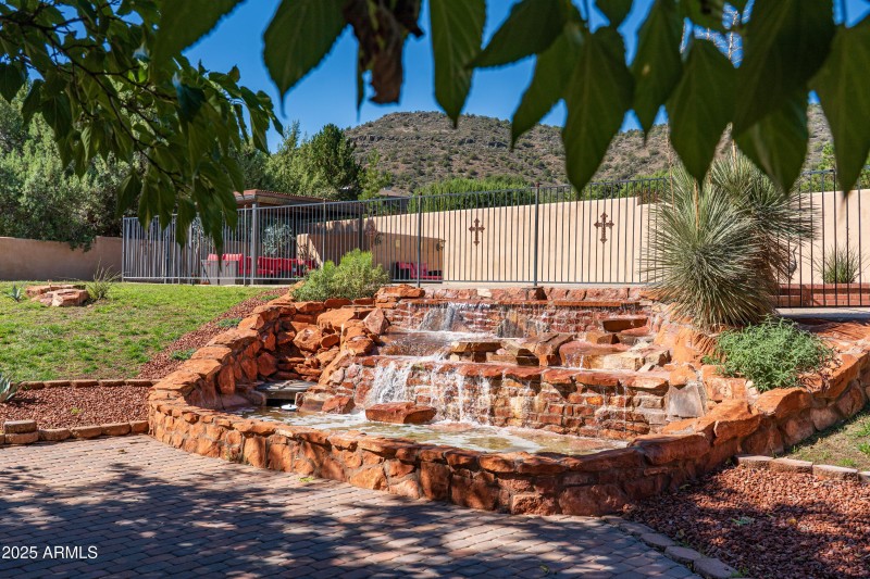 JL_105ViaDelViento-exteriors-16