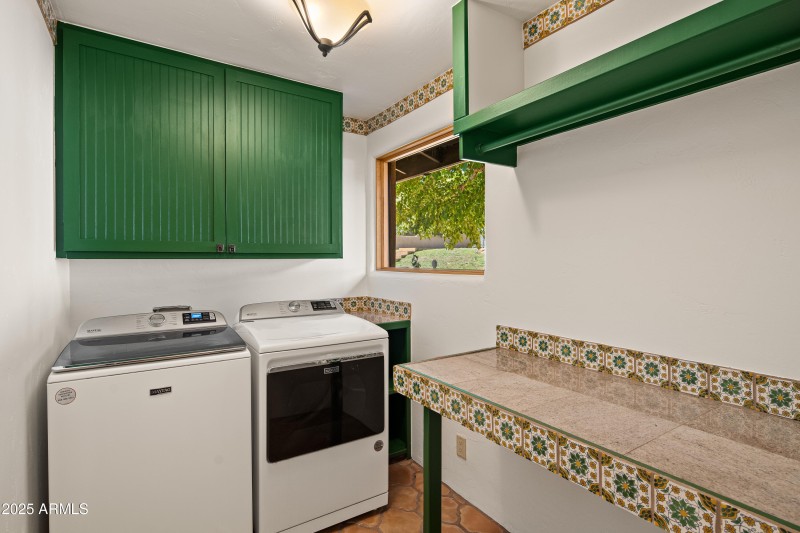 JL_105ViaDelViento-interiors-CommonAreas