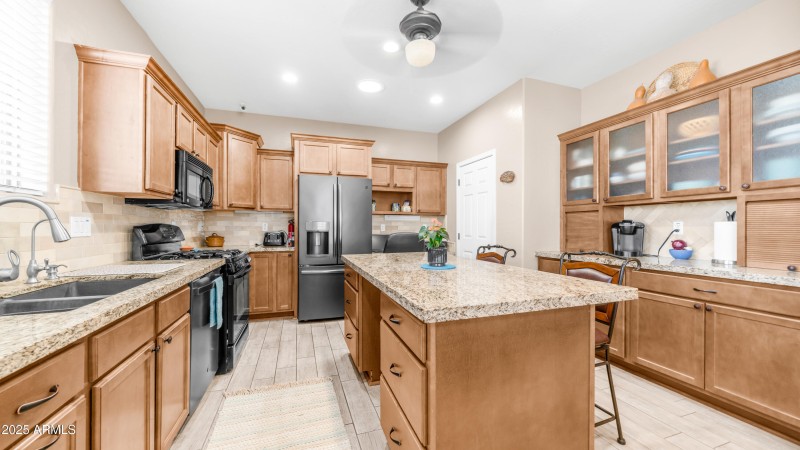 5809 E Leland St (9)