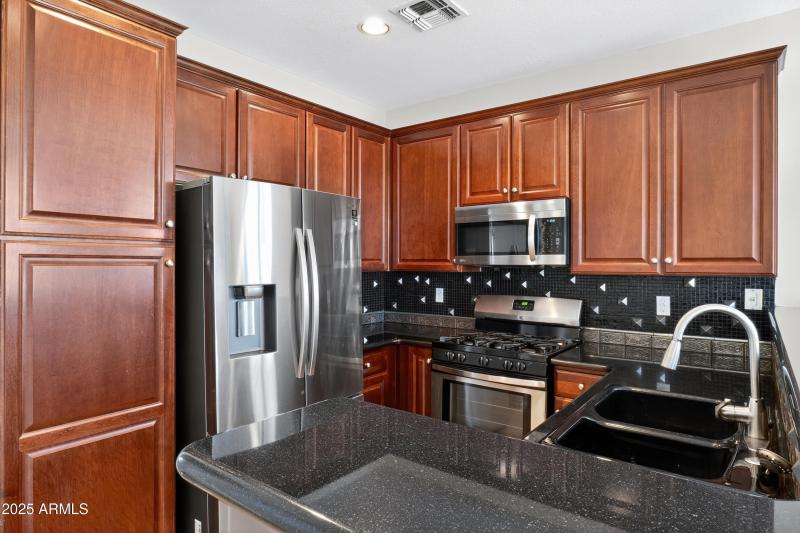 20_1281_E_Frances_Ln_Gilbert_AZ_85295_US