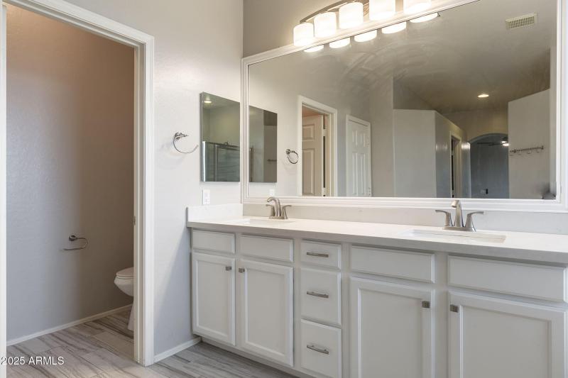 25-web-or-mls-6821-w-el-cortez-pl