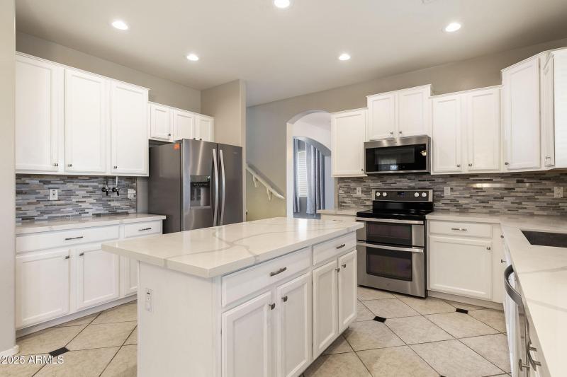 13-web-or-mls-6821-w-el-cortez-pl