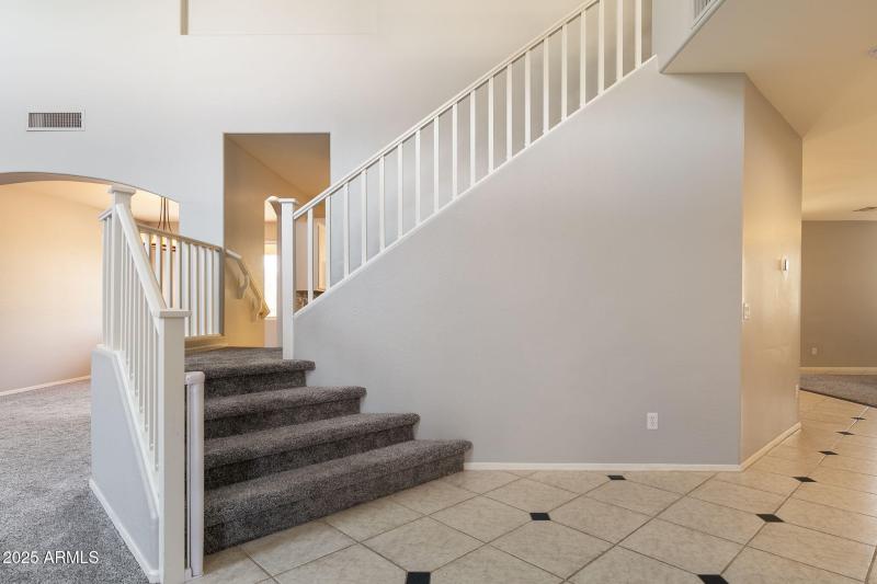 5-web-or-mls-6821-w-el-cortez-pl