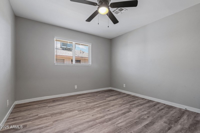 12-1940-bedroom