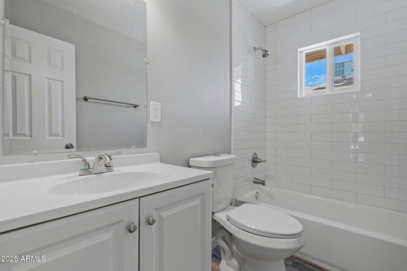 05-1940.5-bathroom