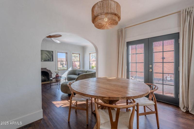 11-web-or-mls-Latham-11