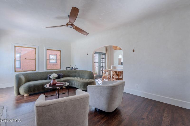 13-web-or-mls-Latham-13