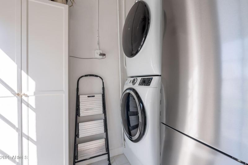 28-web-or-mls-Latham-28