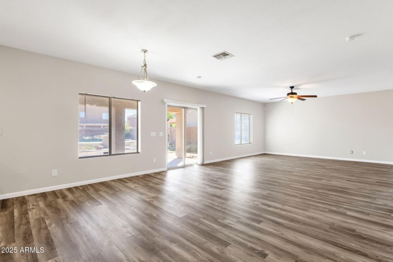 19-web-or-mls-43003-w-magnolia-rd