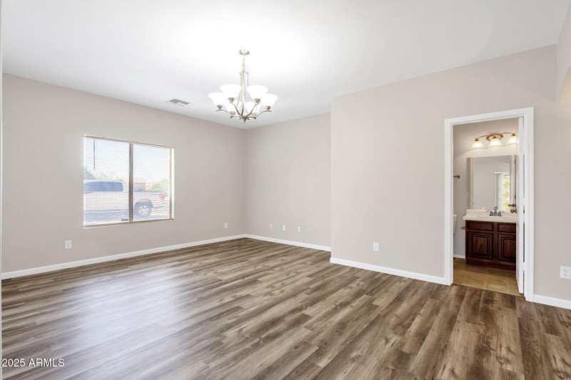 23-web-or-mls-43003-w-magnolia-rd