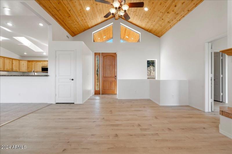 06-Living Room to Foyer