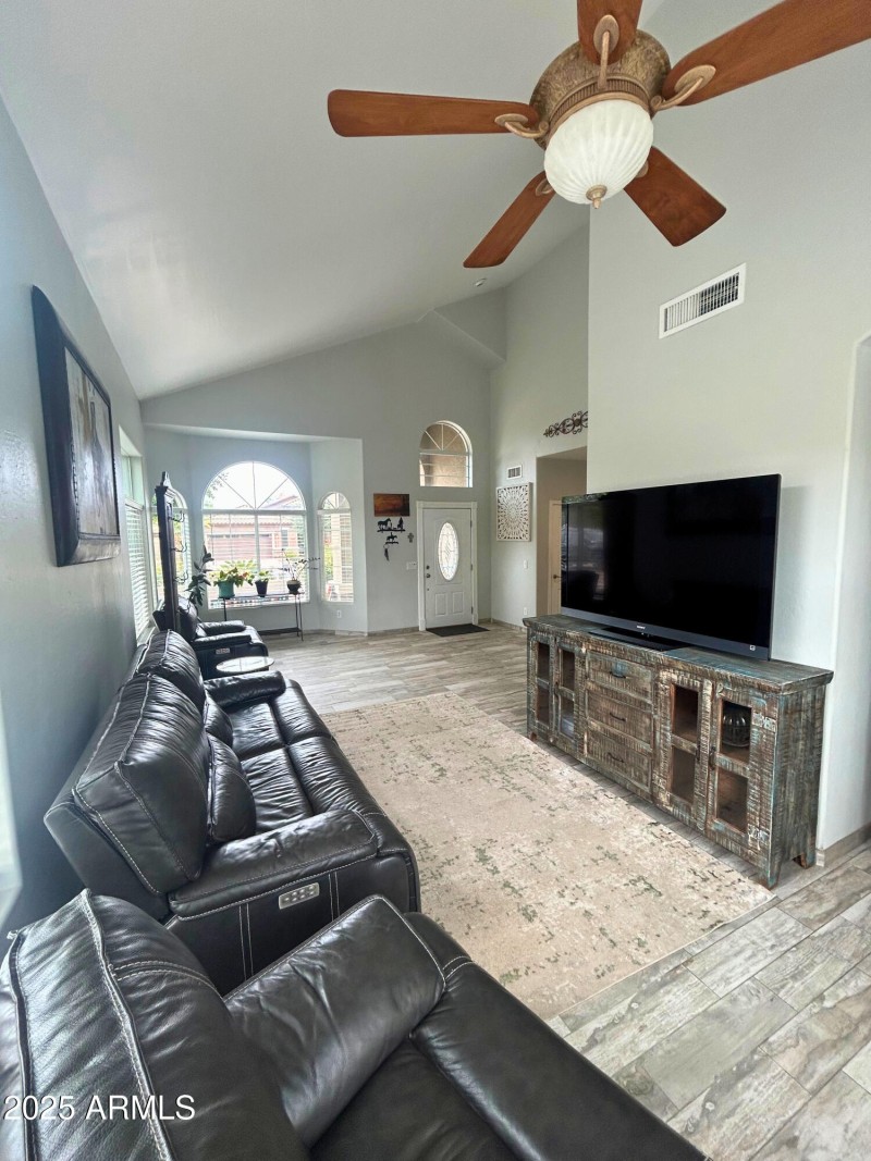 10) 63497-68ded370ede5f