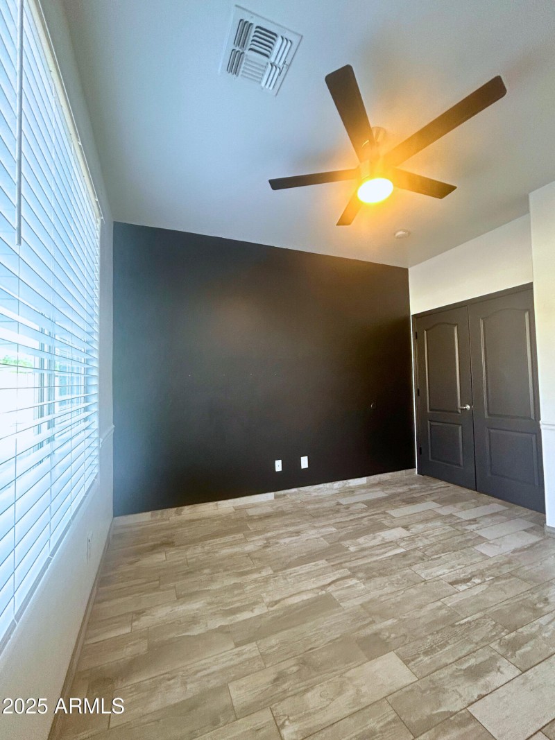 26) 63497-68dee6573f8d2