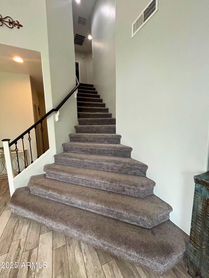 33) 63497-68ded36d768f1