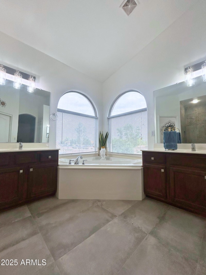 45) 63497-68deecfb660f9