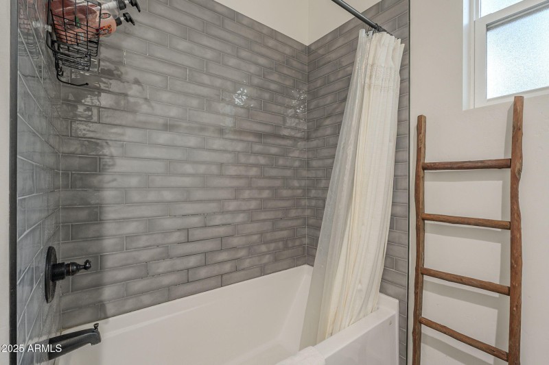 33-web-or-mls-Comanche-33