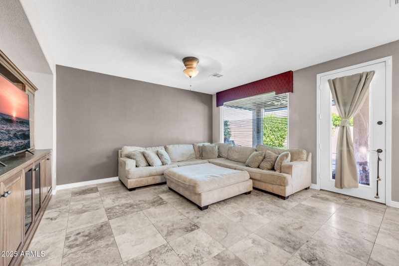 1302 W Winchester Way-5