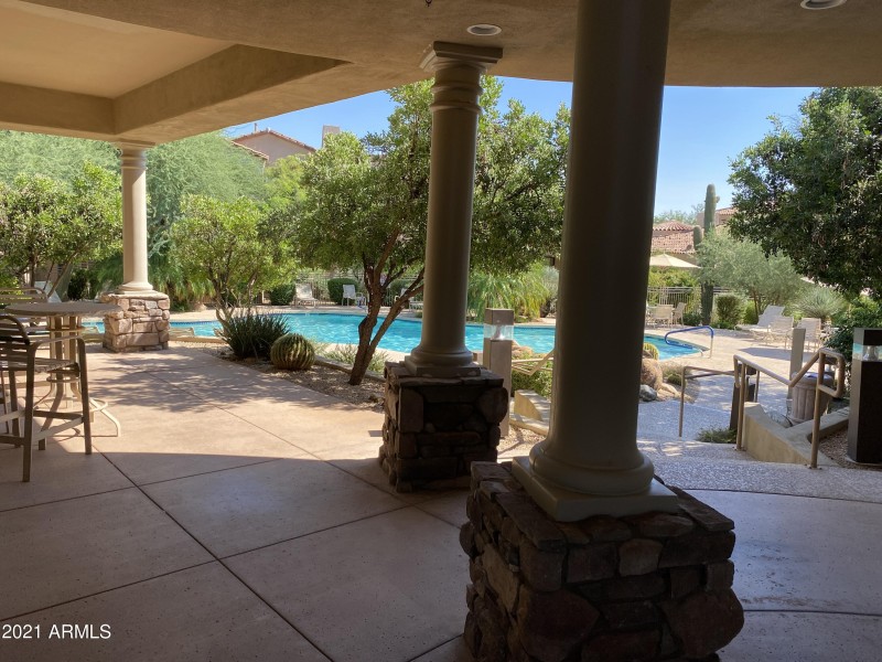 Clubhouse & Pool