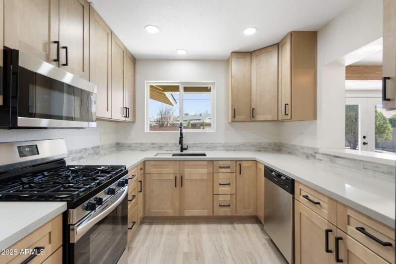 8-web-or-mls-Photo Oct 04 2025, 1 47 14