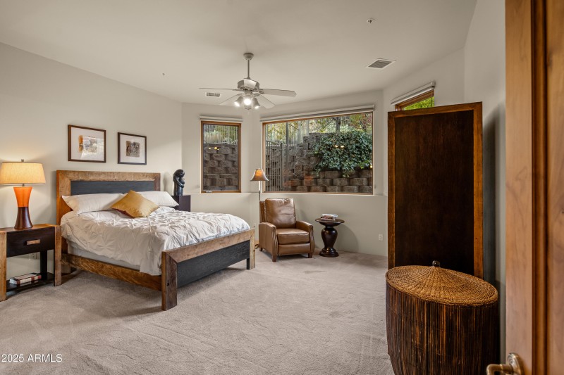 JL_220CrystalSkyDr-interiors-Bedrooms-04