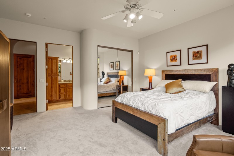 JL_220CrystalSkyDr-interiors-Bedrooms-06