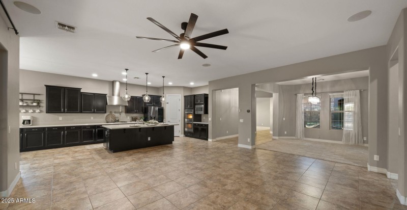 7-web-or-mls-Great Room3