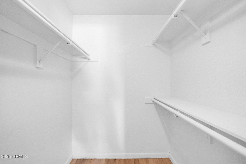 24-web-or-mls-P1303909