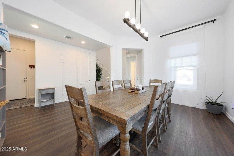 Formal Dining/Flex Space