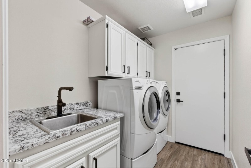 50_25031_S_Desert_Trail50_mls