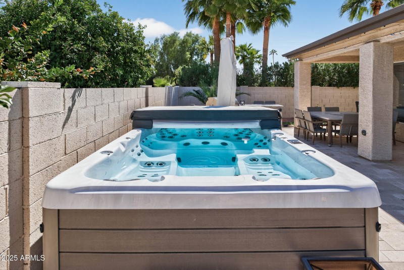 58_25031_S_Desert_Trail58_mls