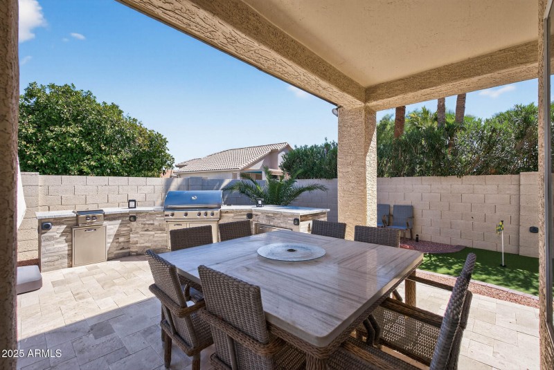 64_25031_S_Desert_Trail64_mls