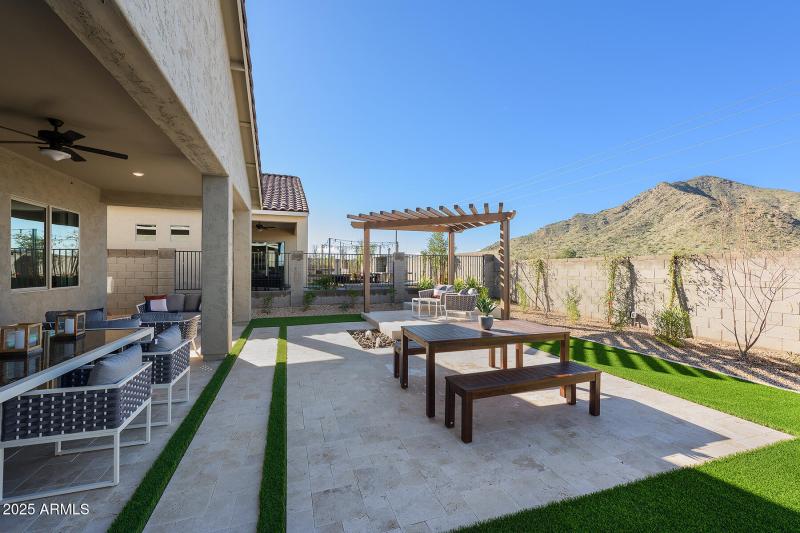 PHX_Pinnacle STH_Flint Backyard