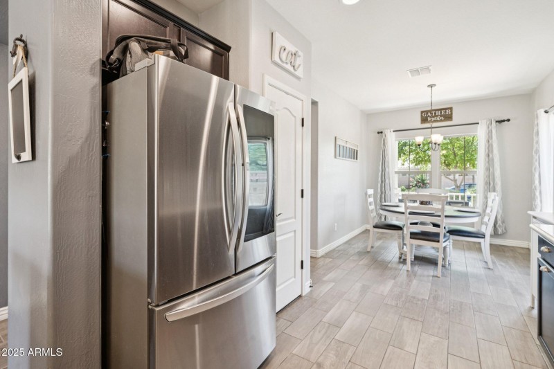 12-web-or-mls-S Stuart Ave-S0710-012