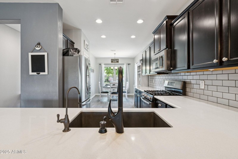 14-web-or-mls-S Stuart Ave-S0710-014