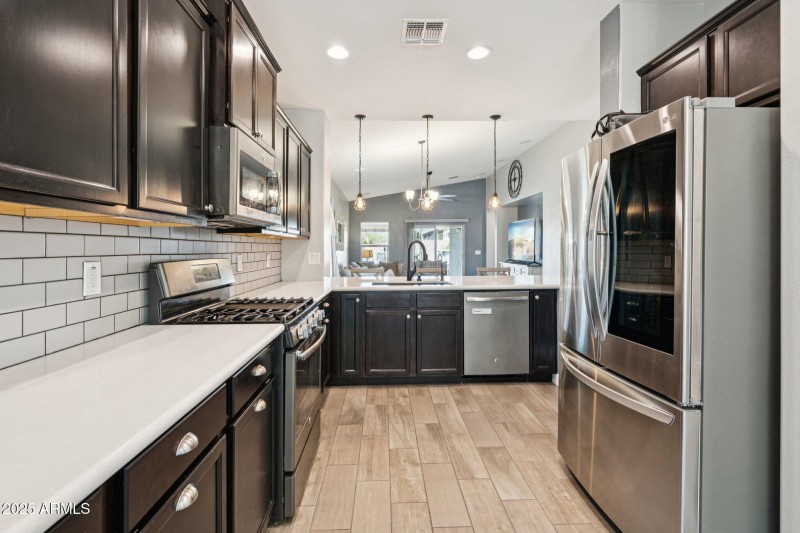 15-web-or-mls-S Stuart Ave-S0710-015