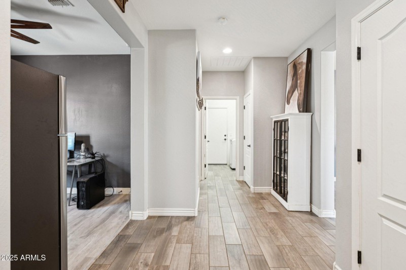 18-web-or-mls-S Stuart Ave-S0710-018