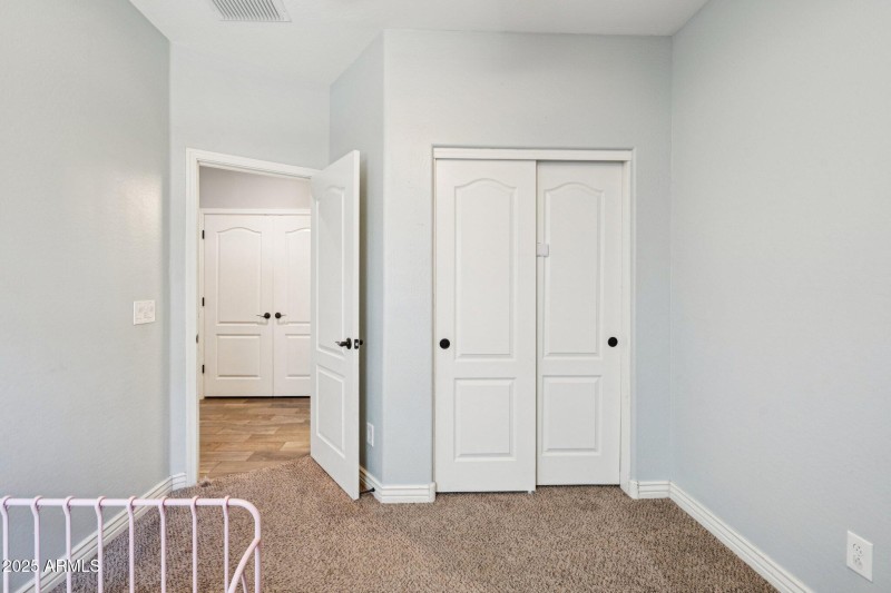 20-web-or-mls-S Stuart Ave-S0710-020