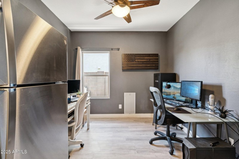 26-web-or-mls-S Stuart Ave-S0710-026