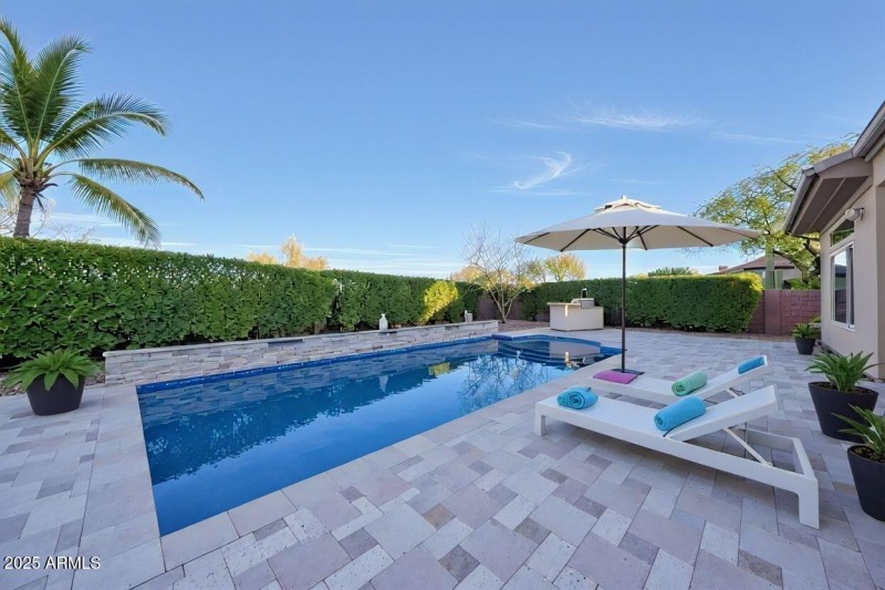 Pool virtual seating