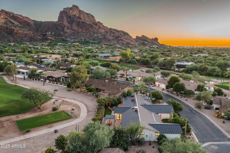 Mountain Shadows West