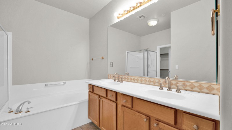 26-web-or-mls-P1177365