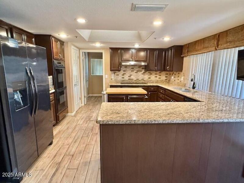 Kitchen Breakfast Bar