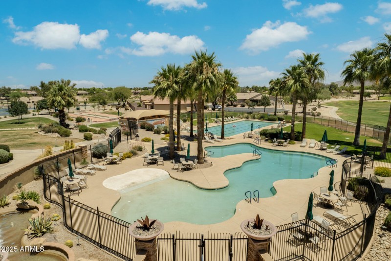 Play Pool with Beach Entry