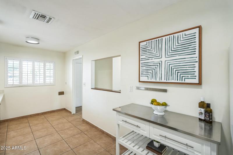 16_457_W_Mulberry_Dr_Phoenix_AZ_85013_US