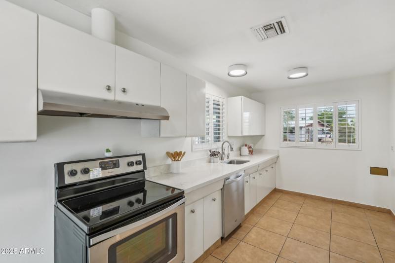 18_457_W_Mulberry_Dr_Phoenix_AZ_85013_US