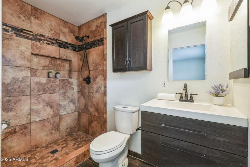 21_457_W_Mulberry_Dr_Phoenix_AZ_85013_US