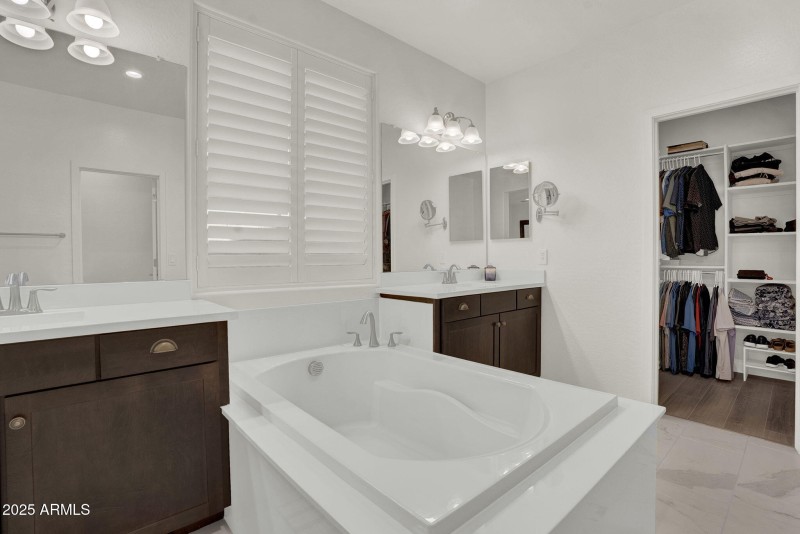 28-web-or-mls-2829 E Virginia St - 26