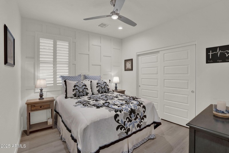 34-web-or-mls-2829 E Virginia St - 30